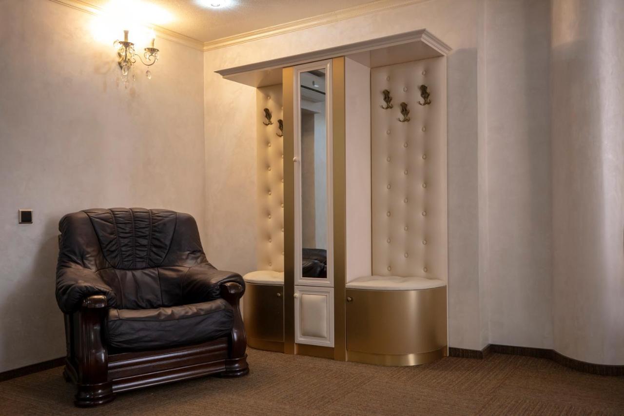 Hotel Georgia Gold Gori Esterno foto