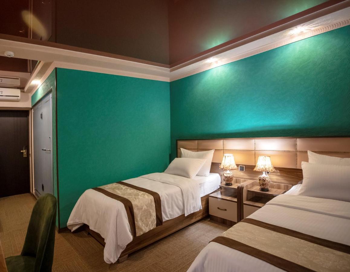 Hotel Georgia Gold Gori Esterno foto
