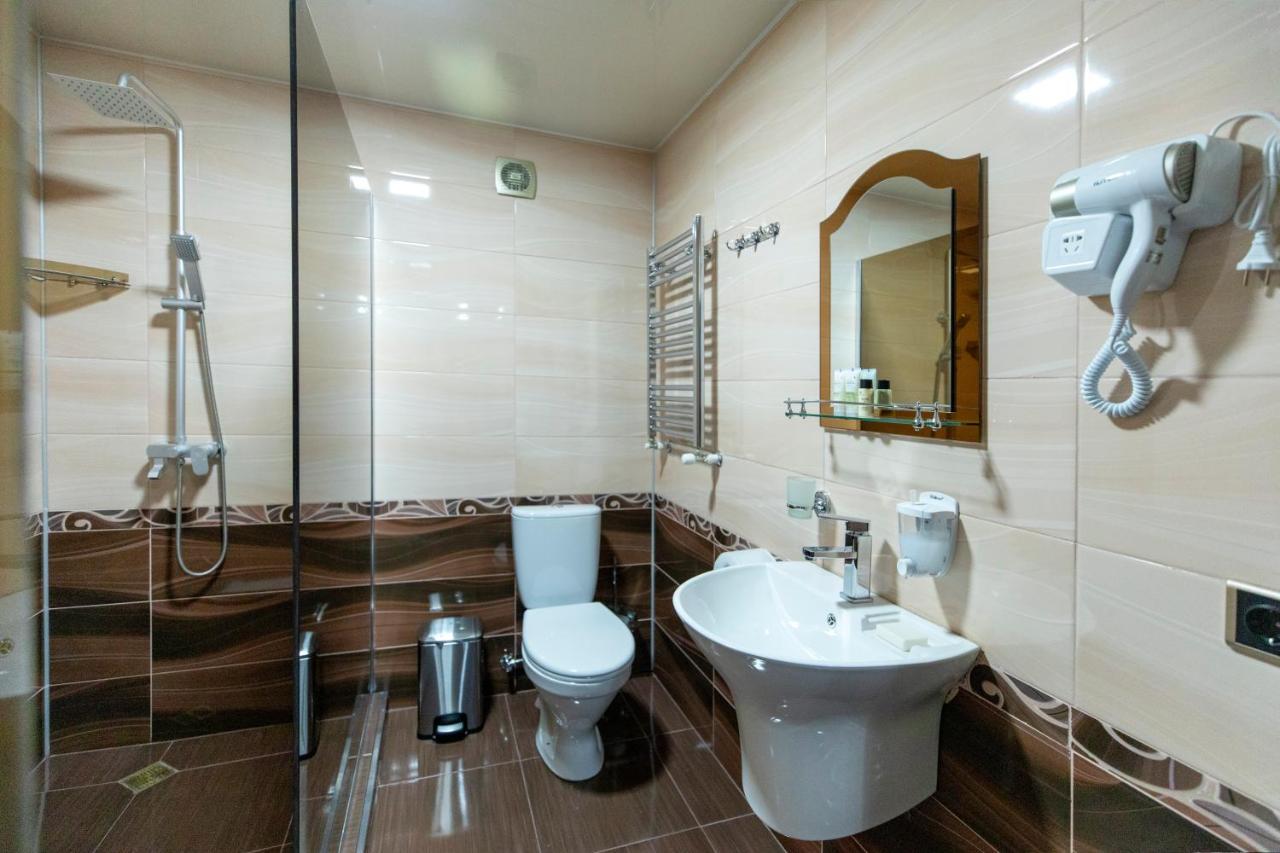 Hotel Georgia Gold Gori Esterno foto