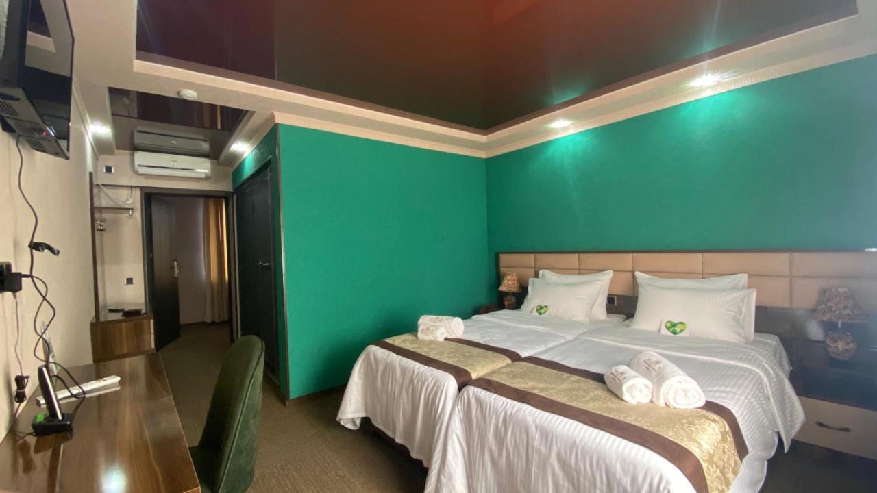 Hotel Georgia Gold Gori Esterno foto